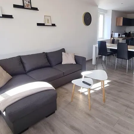 A Deux Pas De شقة *